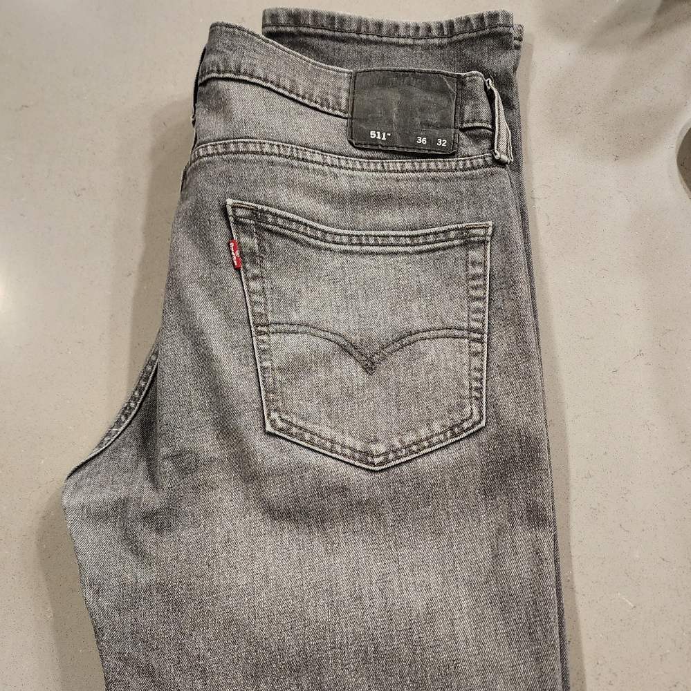 Dark Gray Levi's 511 36x32